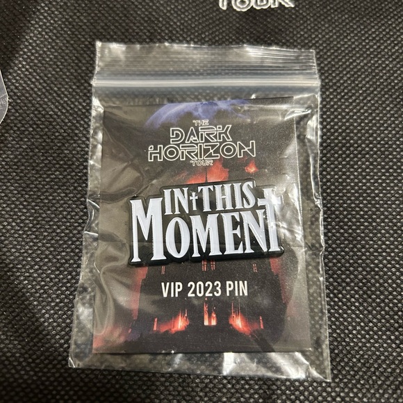 In This Moment VIP 2023Meet & Greet Lanyard Pin Blood Bag Jump Drive Charger Bag - Picture 7 of 7